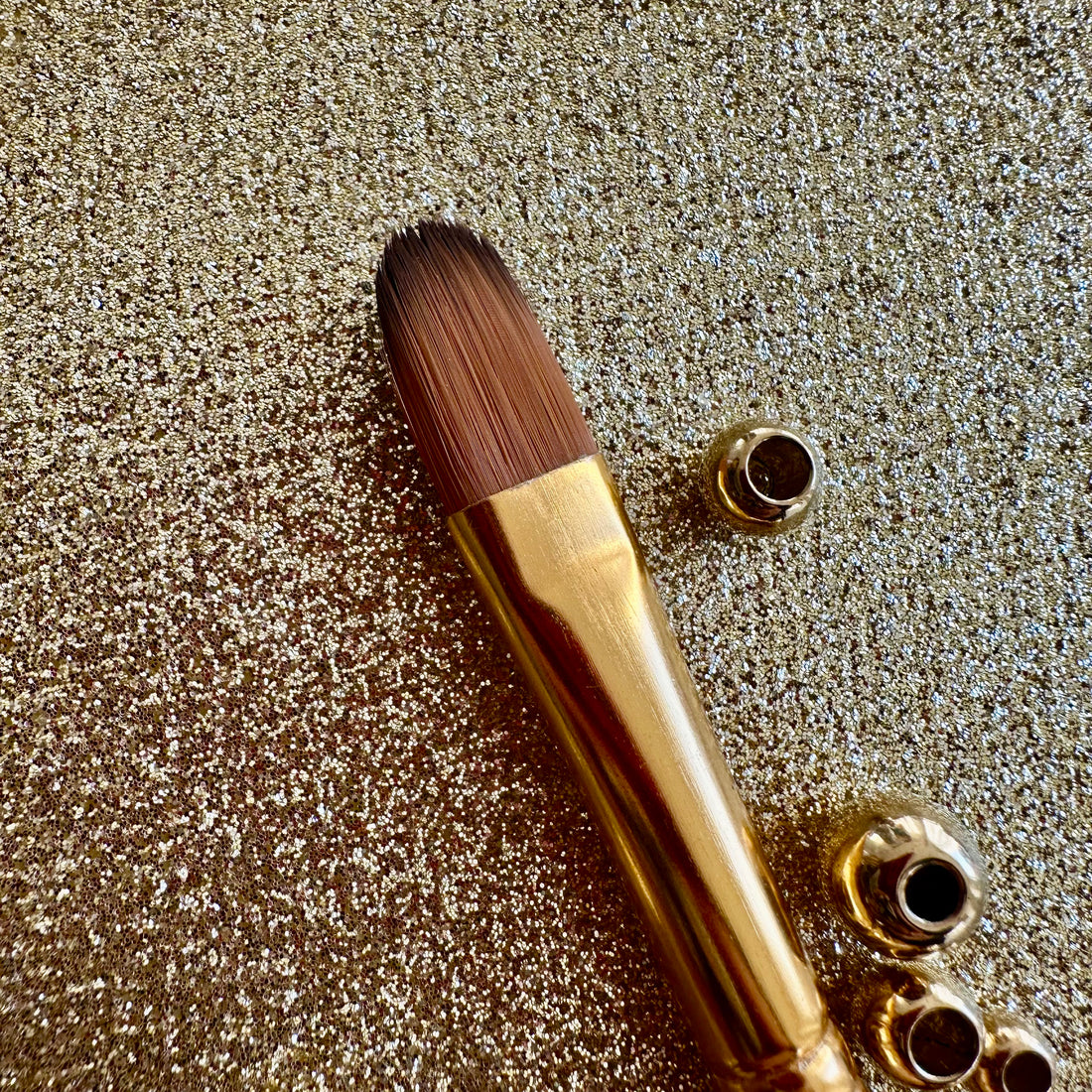 No.6 Filbert hair Brush : Gold Glow Collection | Synthetic Hair | Vegan