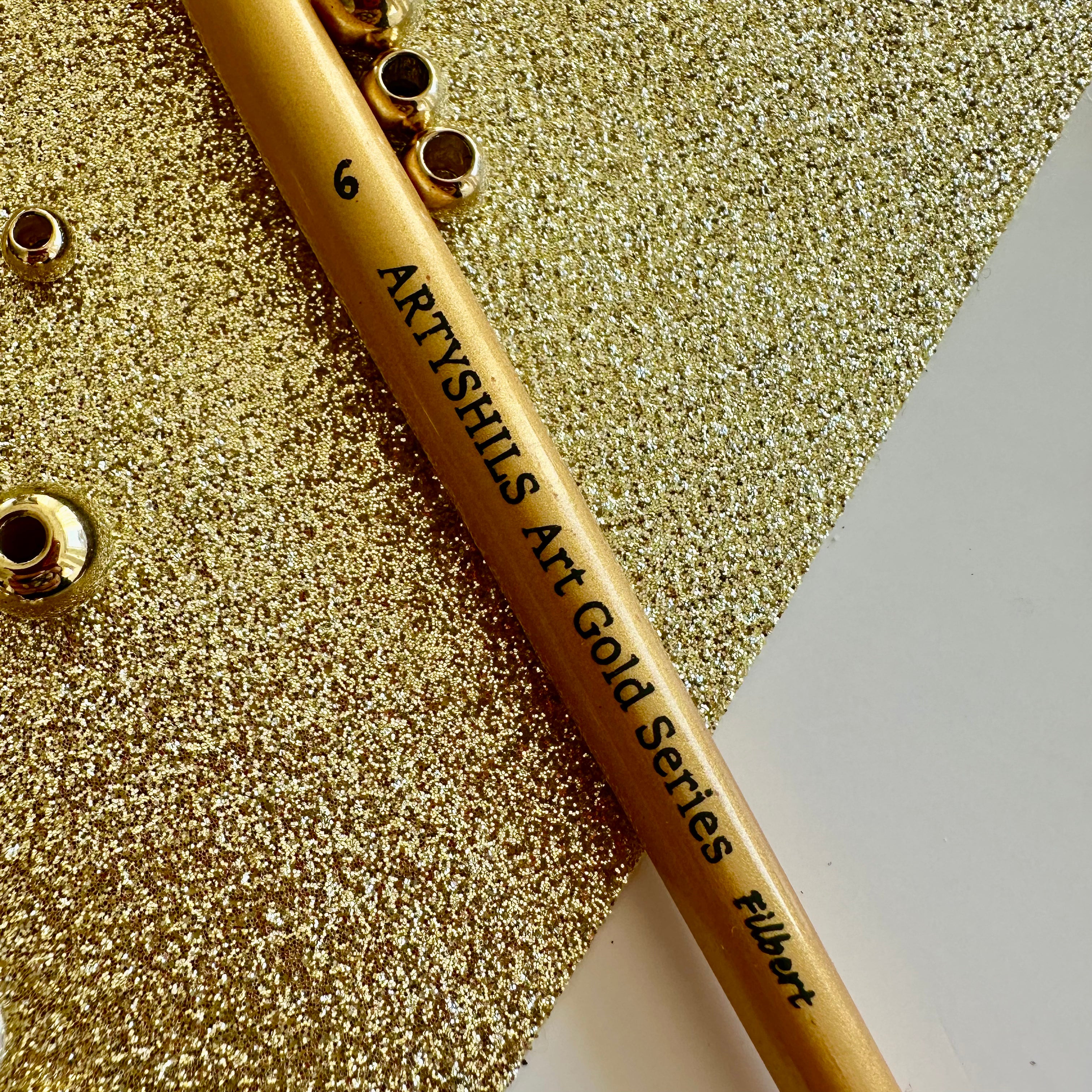 No.6 Filbert hair Brush : Gold Glow Collection | Synthetic Hair | Vegan