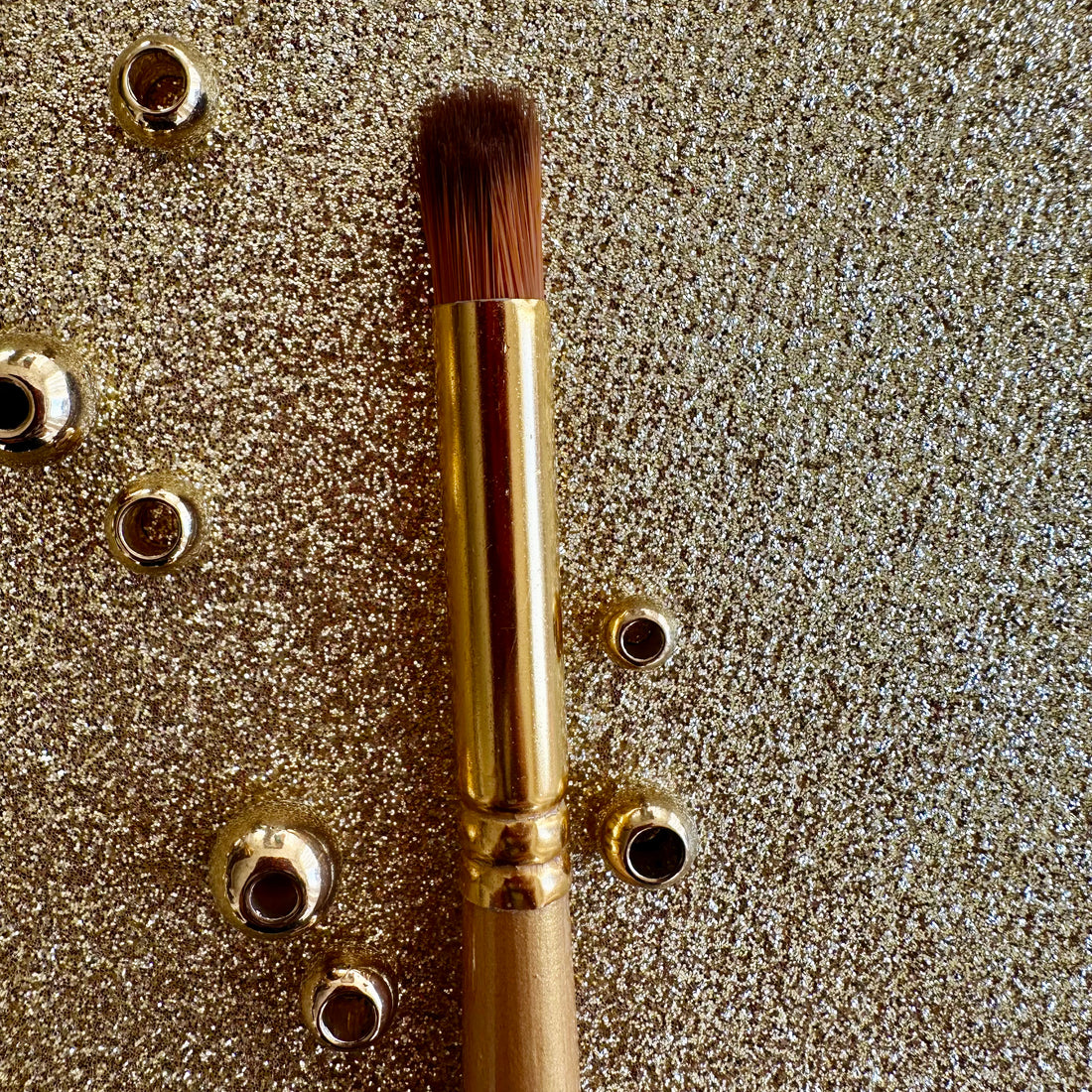 No.6 Horse Shoe Brush : Gold Glow Collection | Synthetic Hair | Vegan