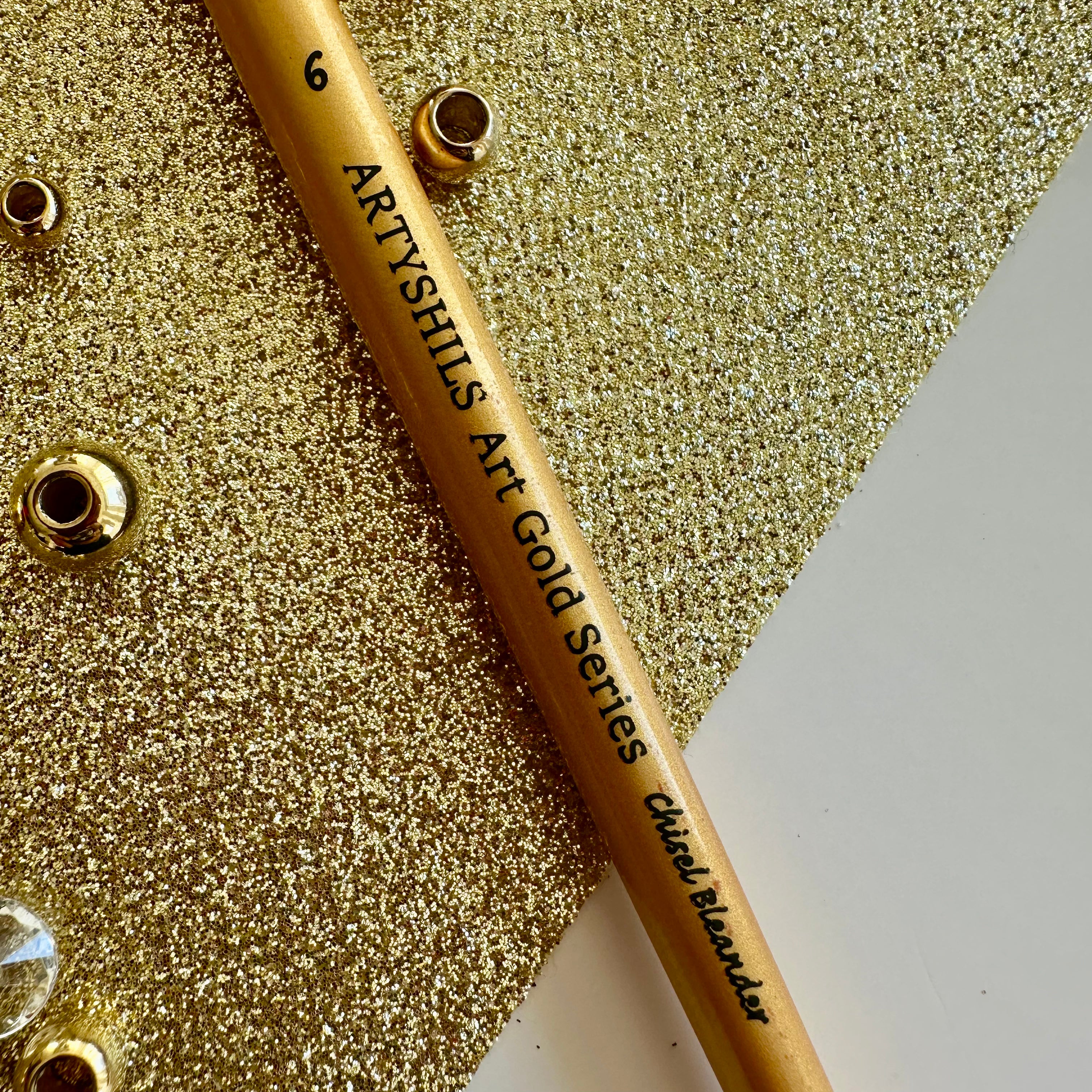 No.6 Chisel Blender Brush : Gold Glow Collection | Synthetic Hair | Vegan