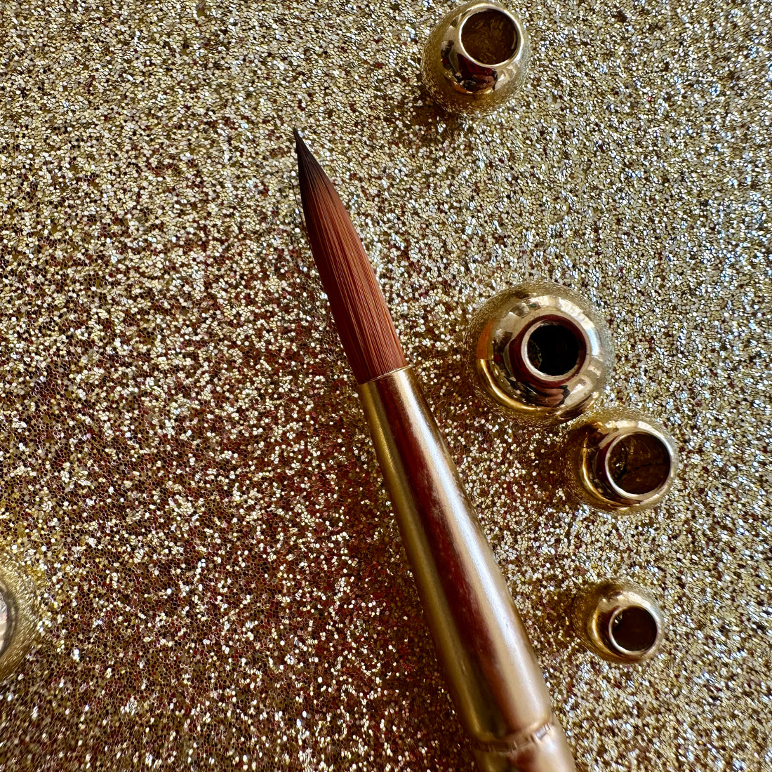 No.6 Round Brush : Gold Glow Collection | Synthetic Hair | Vegan