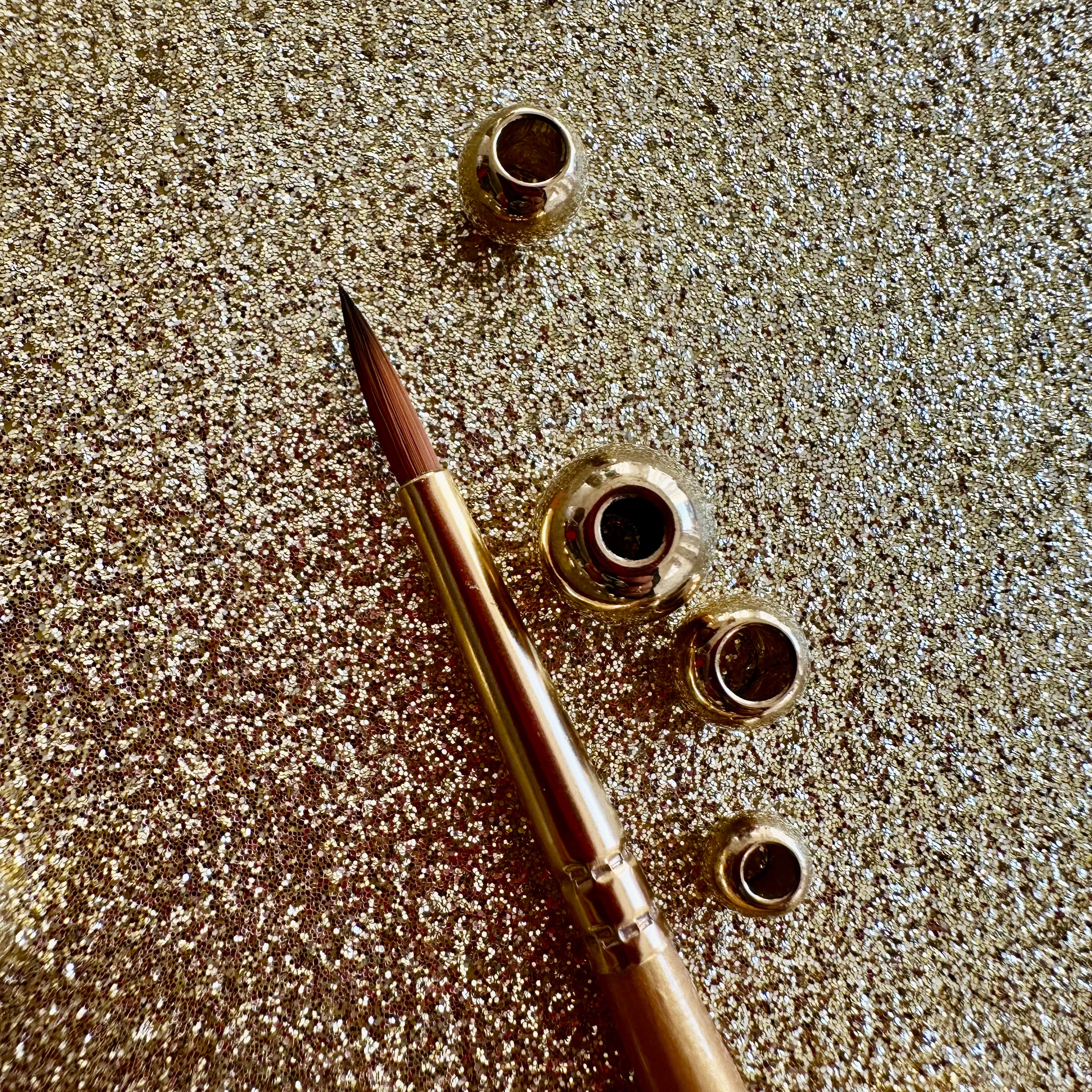 No.2 Round Brush : Gold Glow Collection | Synthetic Hair | Vegan