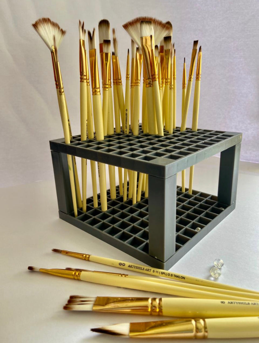 Brushes organising rack by Artyshils Art